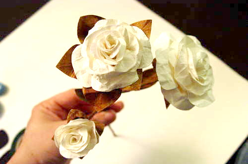 paper flowers to make. tissue paper flowers.